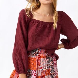 Cloth & Stone x Anthropologie Gauze Square Neck Puff Sleeve Top in Burgundy